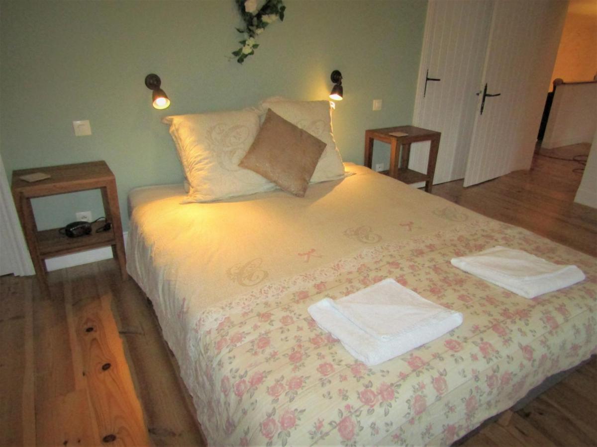 Tlc Gites And B&B Tusson Bagian luar foto